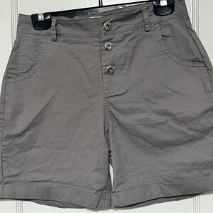 MISSLOOK Women's Charcoal Button-Up Shorts
